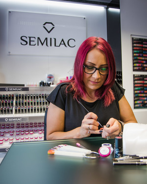 Semilac UK Academy Director Rebecca Abernethy