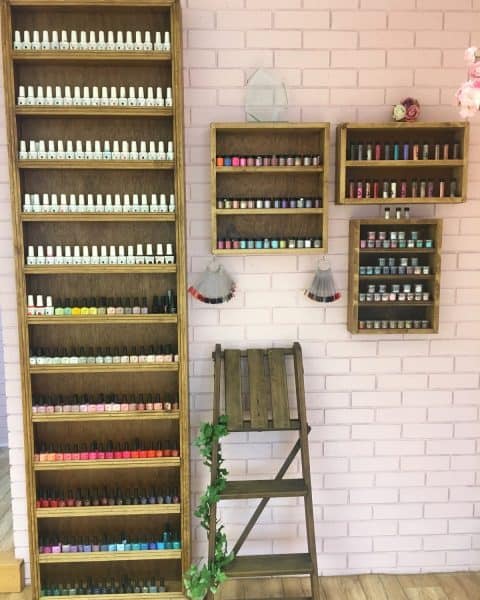 Creative Claws, Holyhead, Wales