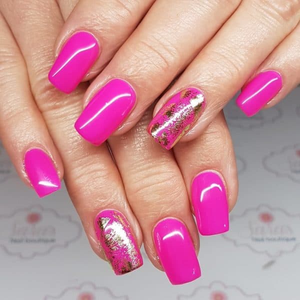 Sara Wilfred Trending Tuesday nails