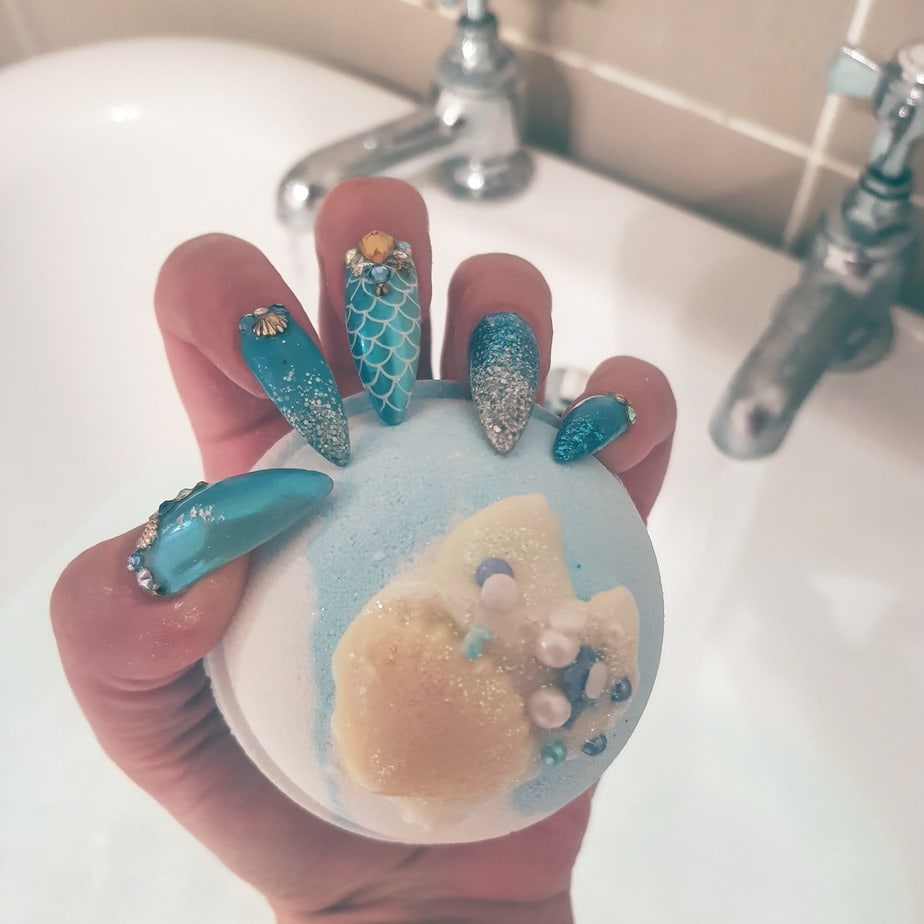 Chantelle Crerand nails