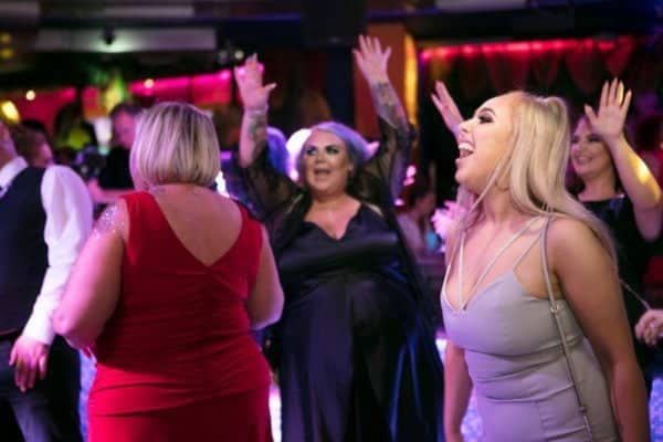 180715_Scratch_ER_LoRes-359