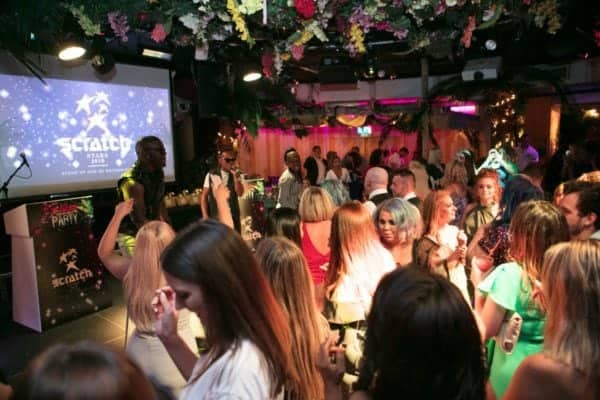 180715_Scratch_ER_LoRes-380