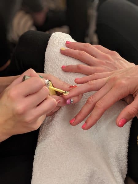 00100lPORTRAIT_00100_BURST20190916100909022_COVER