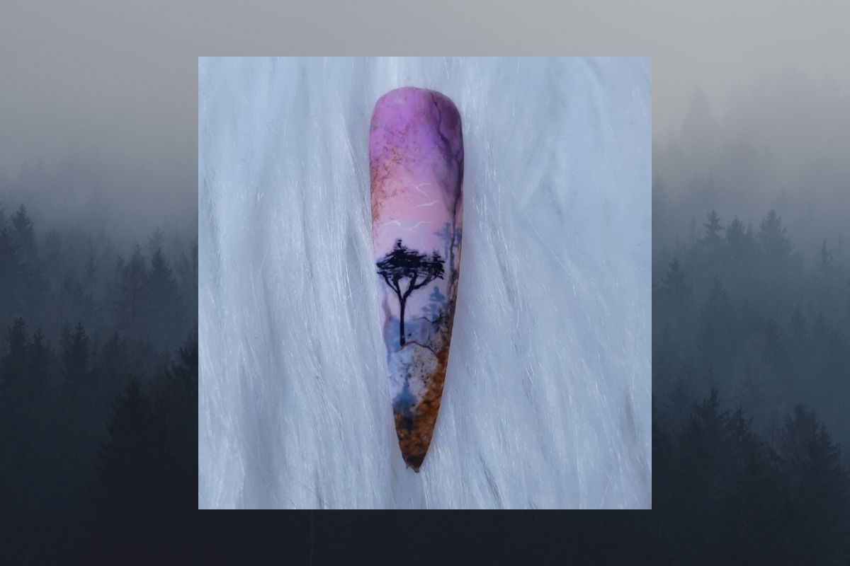 Karolyn McLaren's Australia nails