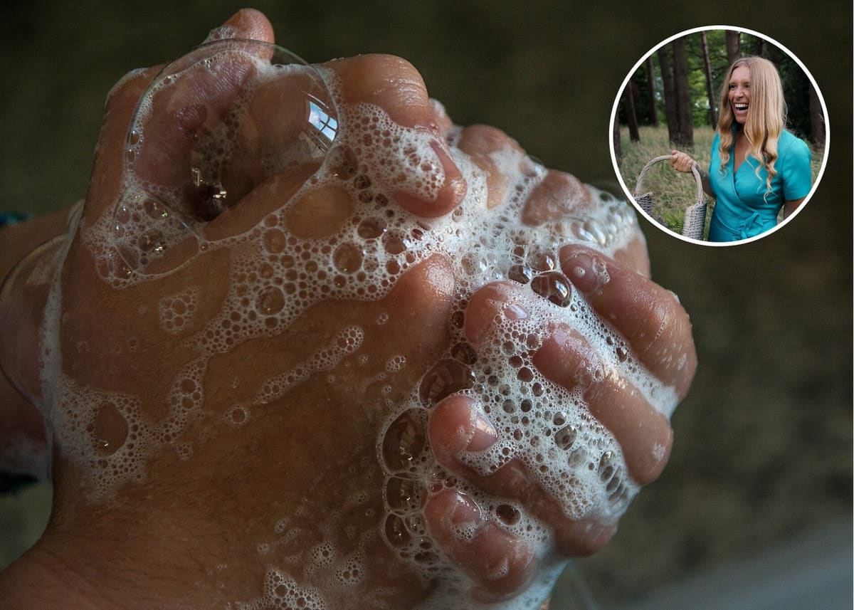 Hanna Sillitoe hand washing