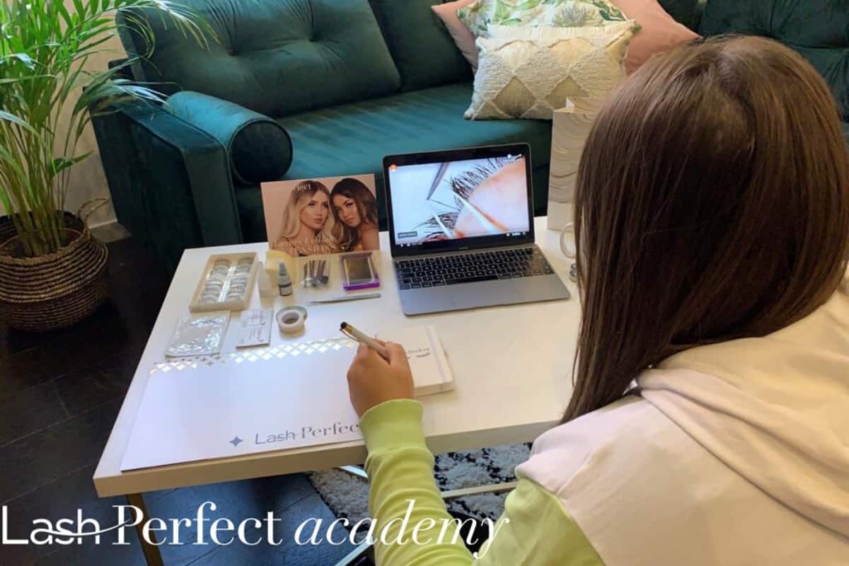 Lash Perfect online training