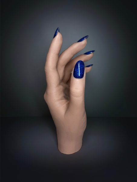 Theresa created this image in lockdown, using Lecenté Create Gel Polish in Soho with a Lecenté custom blended glitter to match the NHS shade of blue