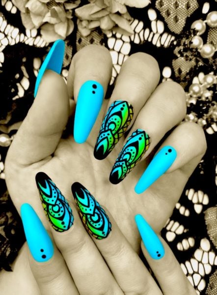 Danielle Currie
"I absolutely adore intricate patterns such as lace but also love patterns from nature flowers etc, inspiration taken from my many mandala tattoos and my love for the colour blue. I love black & white photography as it makes everything look airbrushed & perfect but love a modern twist with coloured accents. Hand painted nail art is my passion as it’s always unique and personal."