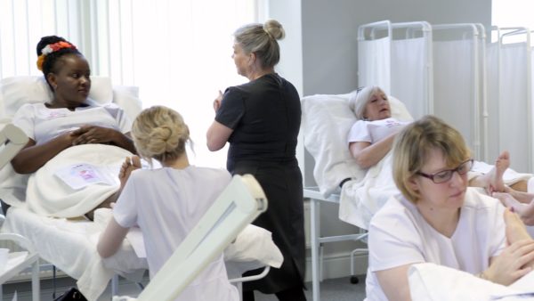 18 seconds tutor speaking to class