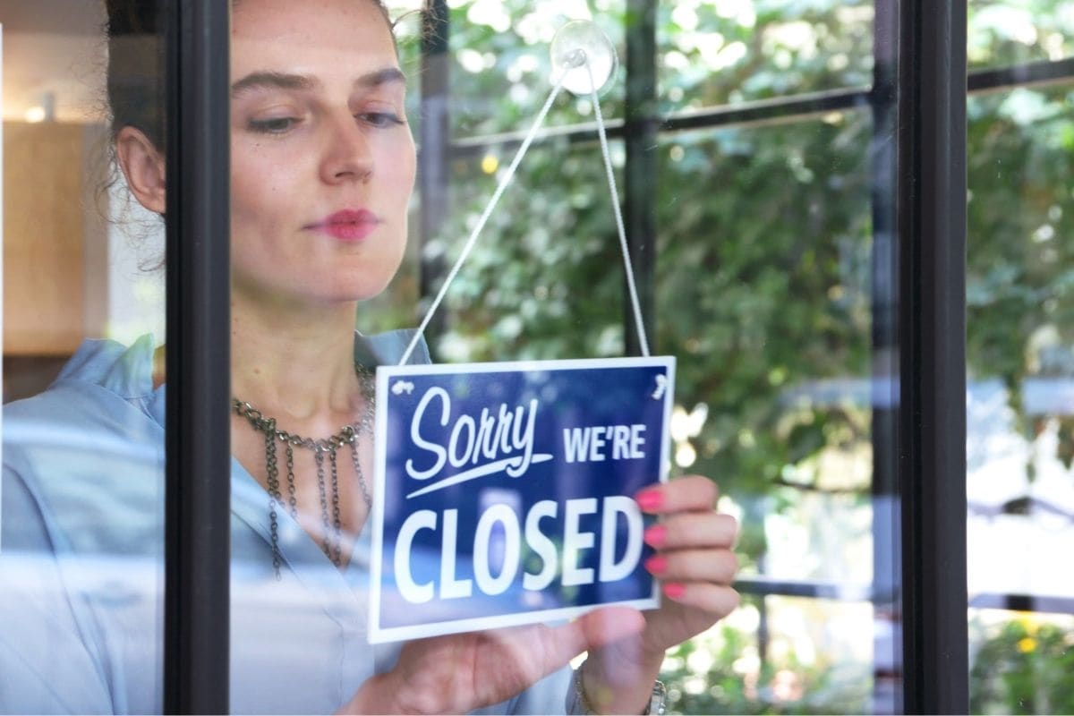 Closed sign woman nails