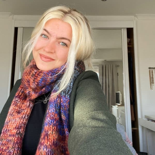 lucy woodward headshot