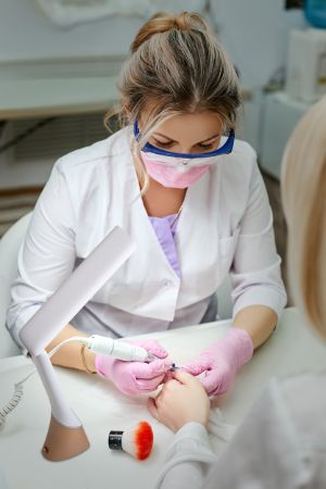 daylight smart go h&b 01 the beautician performs a manicure