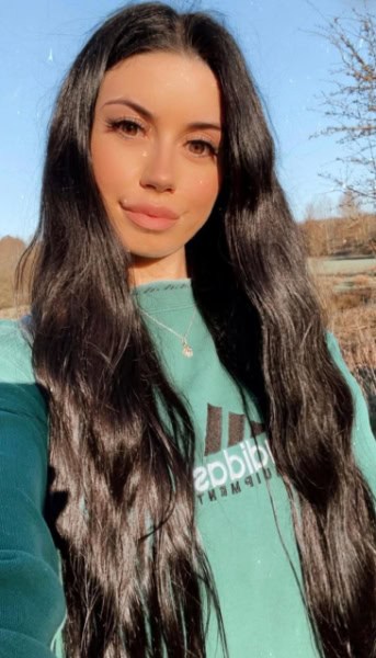 jessica hales headshot