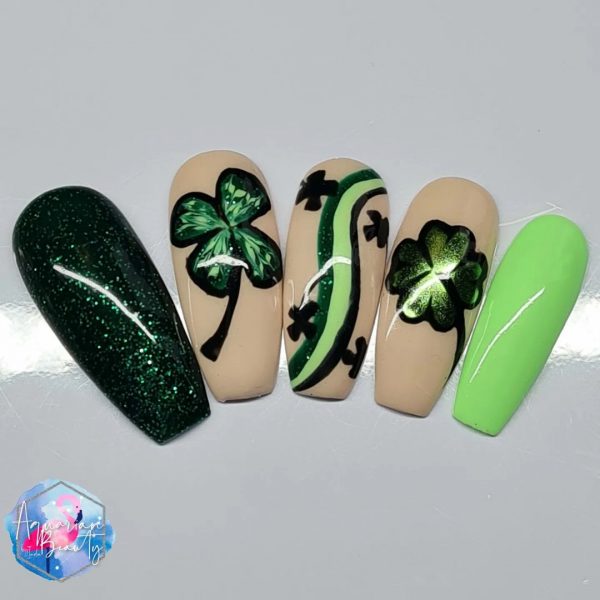 @aquarianbeautysalon