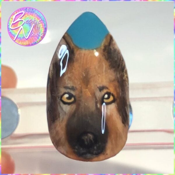 Image courtesy of Instagram.com/bestienailshop