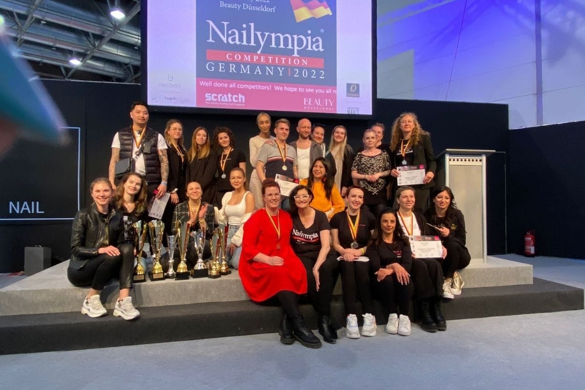 CHLOE Web newsfeature template 1200x800px (4)