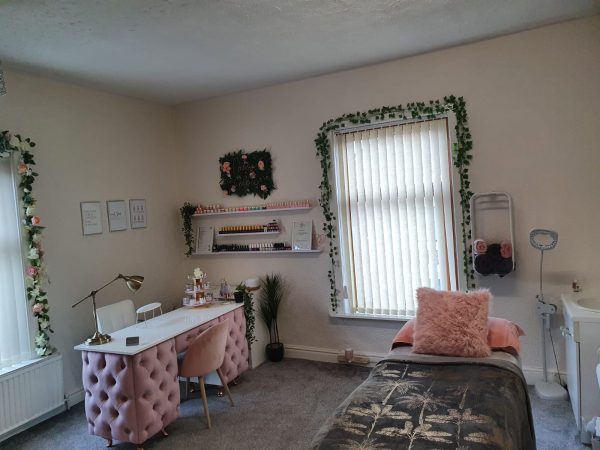 Chantelle Louise Nails-Beauty-Holistics-Training salon 7