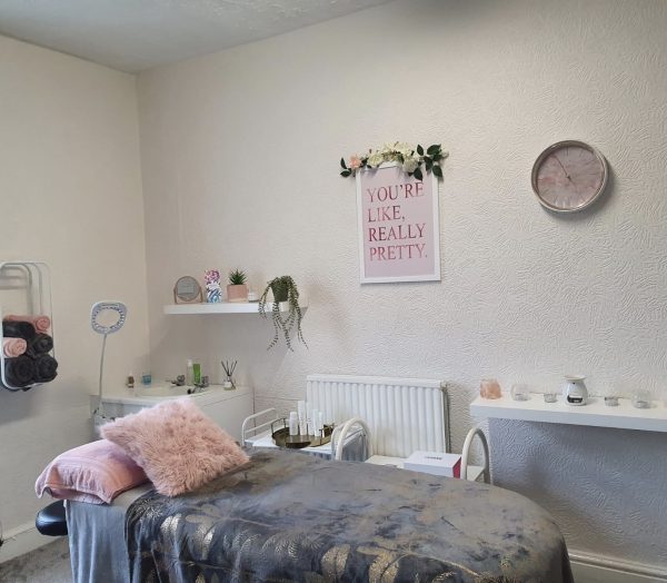 Chantelle Louise Nails-Beauty-Holistics-Training salon 8