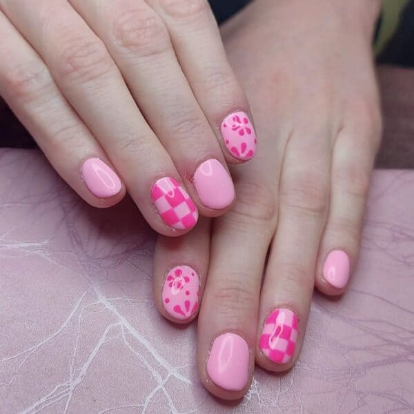 @beauty_bymeg proves checkerboards are pretty in pink! 