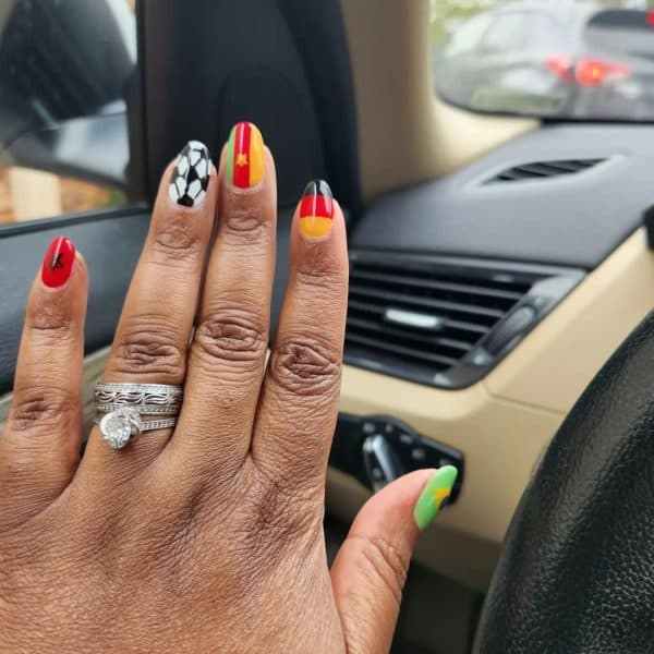 @its.miss.mathis' tech, @nailsbymazzy, serves up this mix and match World Cup style