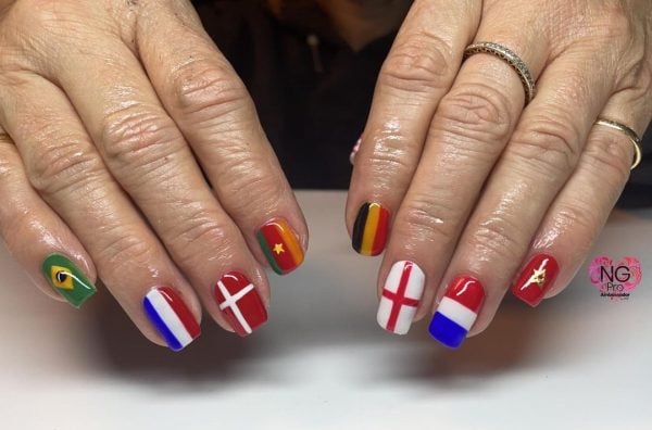 @mrsocnails depicts different World Cup countries across nails