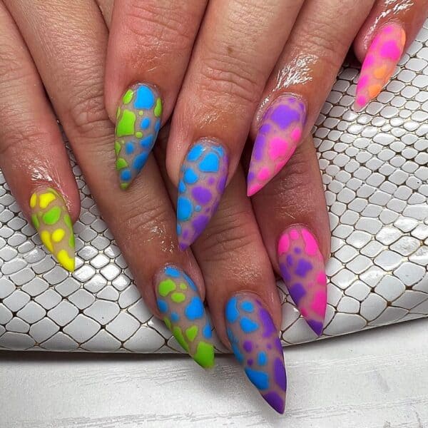 In honour of Pride month, @nailsbycierah created this eye-catching rainbow cow print design.
