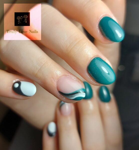 Truly Love Nails predicts emerald nail designs will trend