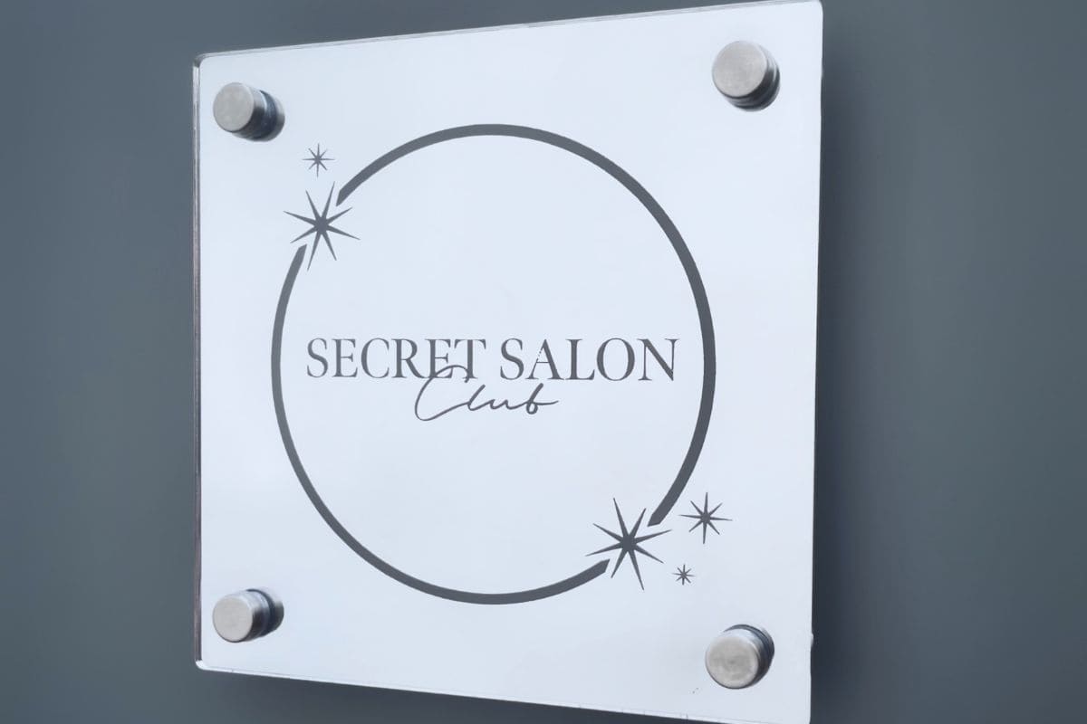 CHLOE Web newsfeature template 1200x800px (52)