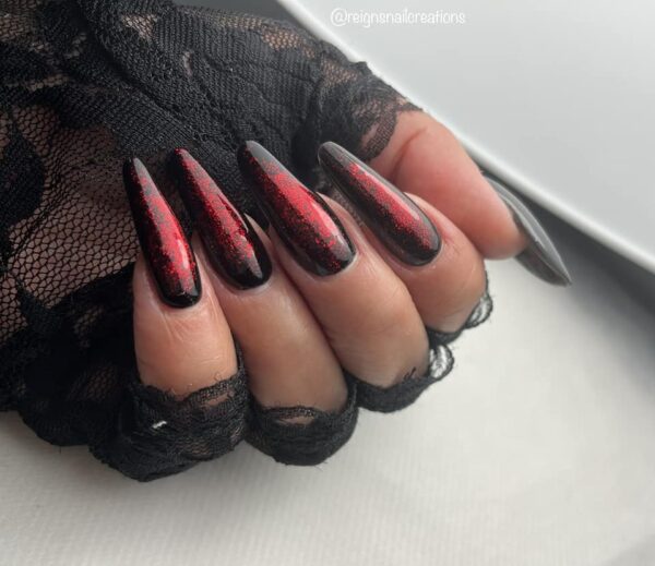 Marian Reign Howarth, nailartist