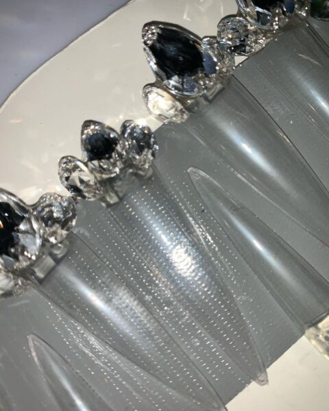 Nails for Frolov. Image: @the.fingersofgod