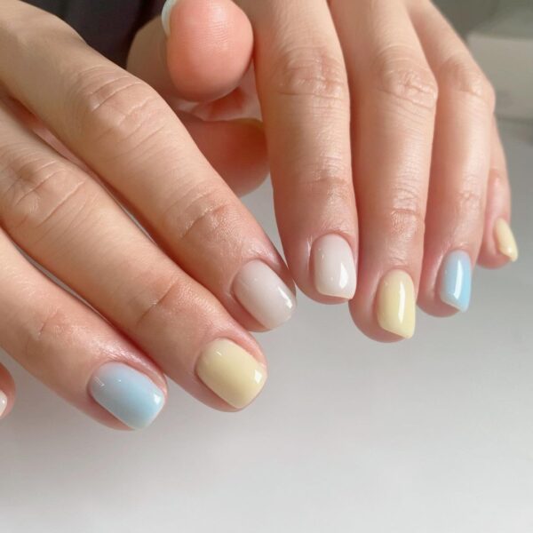 Perfect for spring and beyond, @136nail_ embraces pastel syrup styling.