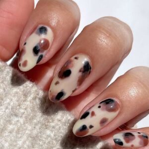 Image courtesy of instagram.com:deeebo.nails copy