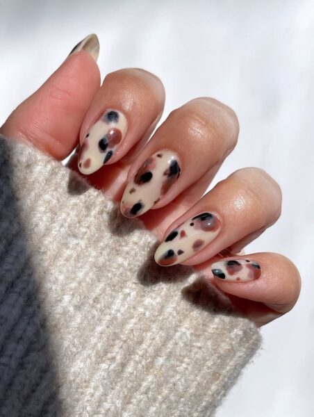 Image courtesy of instagram.com:deeebo.nails