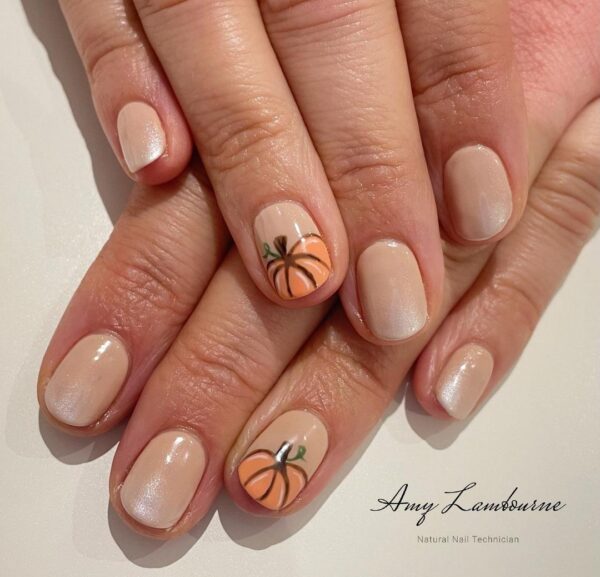 @amylambournenaturalnailtech