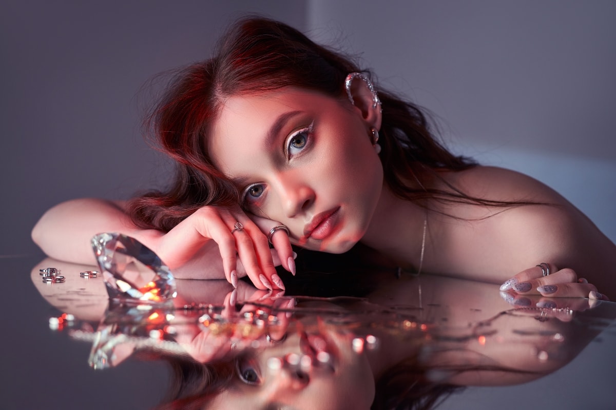 Artistic Nail Design Dripping In Diamonds Header