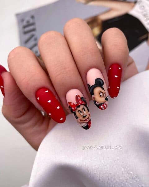 Image courtesy of Instagram.com/yaranailsstudio