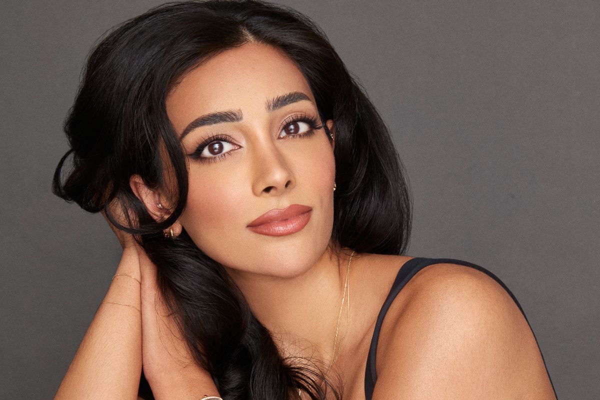 Iram Shelton headshot