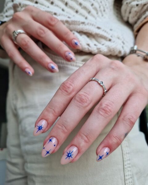 Image courtesy of Instagram.com/ada_naildesign