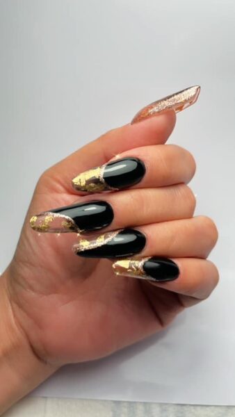 Marian Reign Howarth, nailartist