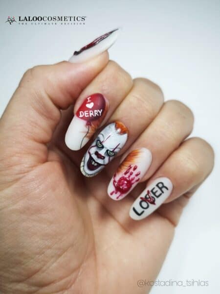 Ntina Tsihlas Scary Movies