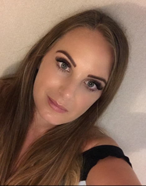 Victoria Page Headshot