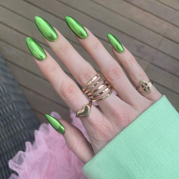 Mimilouisenails Green Chrome