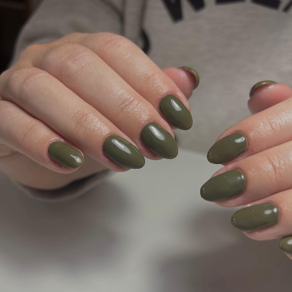 Instagram.com/nailsbyadeled