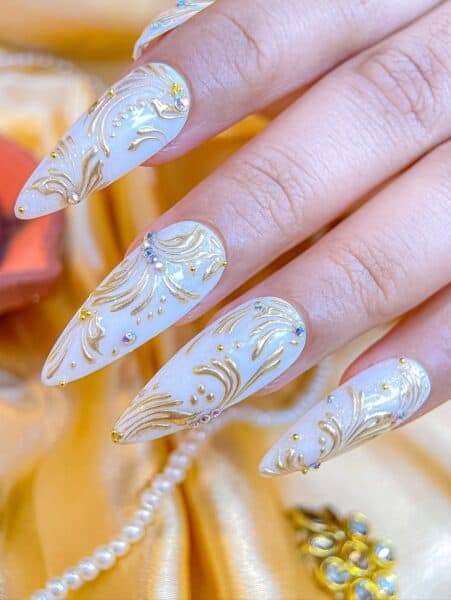 Image courtesy of instagram.com:thenailartschooldipikaparihar