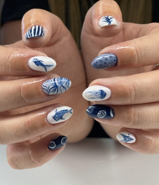 Image courtesy of Instagram.com/nails.by.elliekate