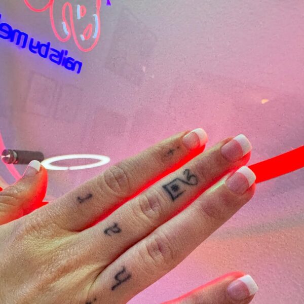 Nailsbymei claire cottrill