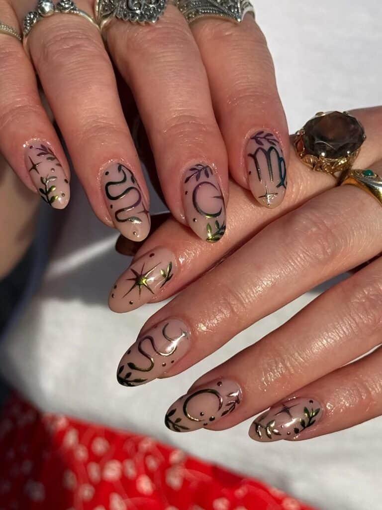 Image courtesy of instagram.com:spellboundxnails