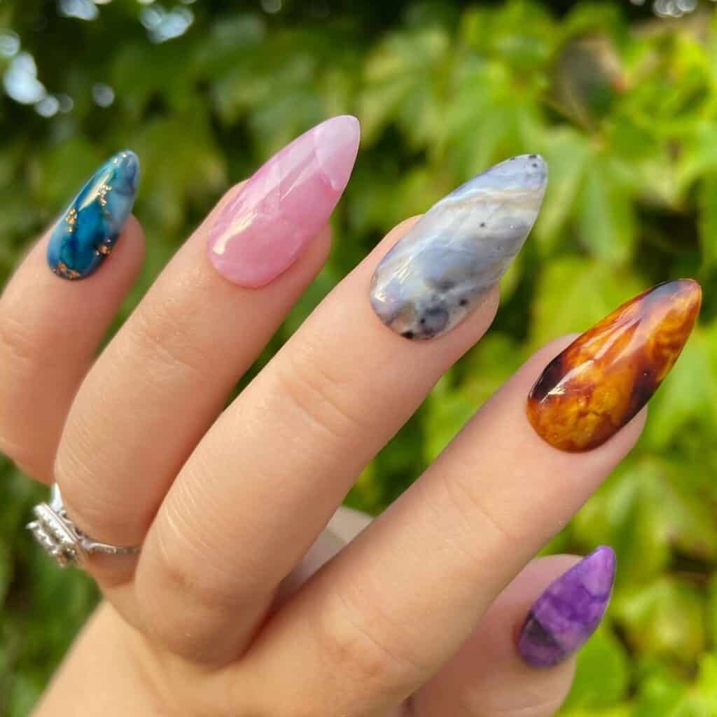 Image courtesy of Instagram.com/stephie_nails