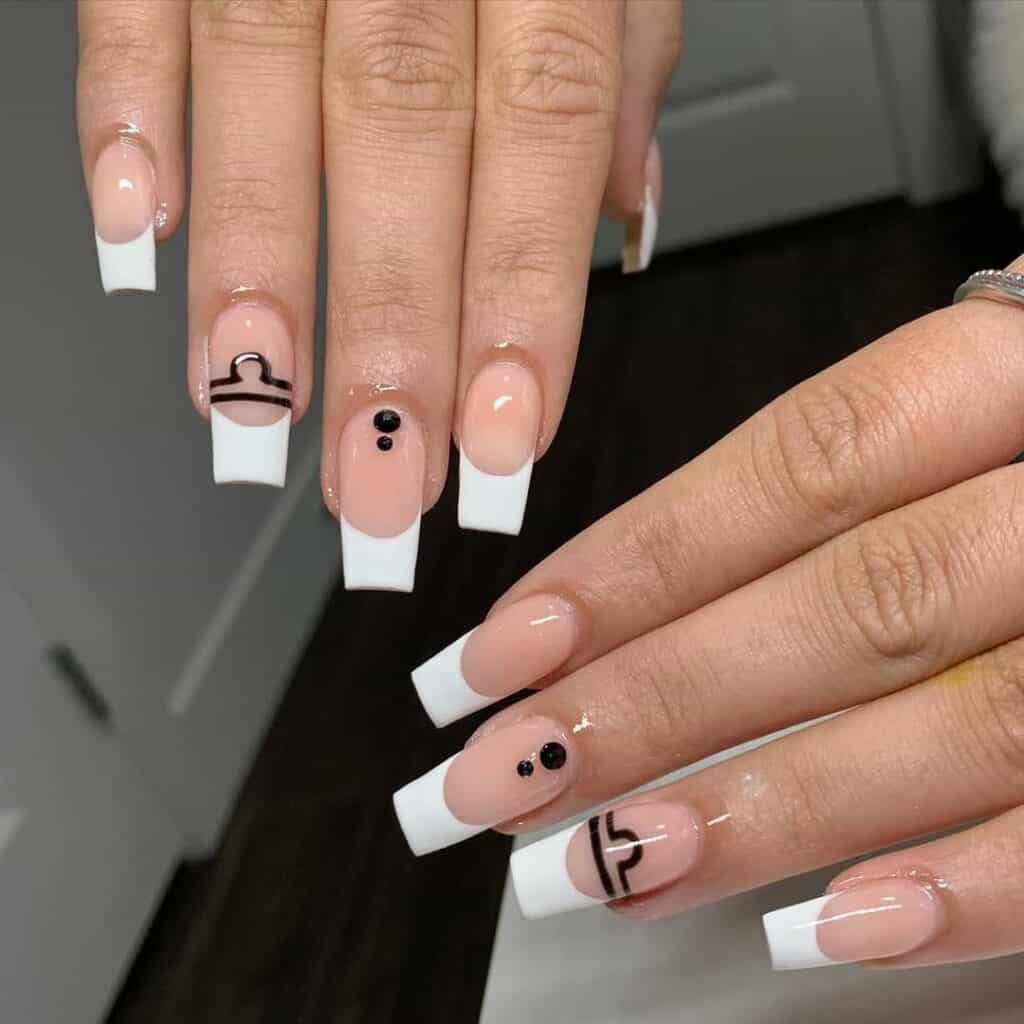 Image courtesy of instagram.com:nailsbyriyea