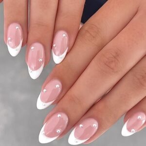 Image courtesy of Instagram.com/peachinails